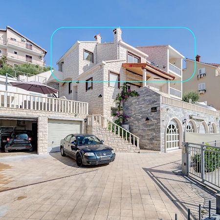 Apartments With Pool Vrdoljak Омиш Экстерьер фото