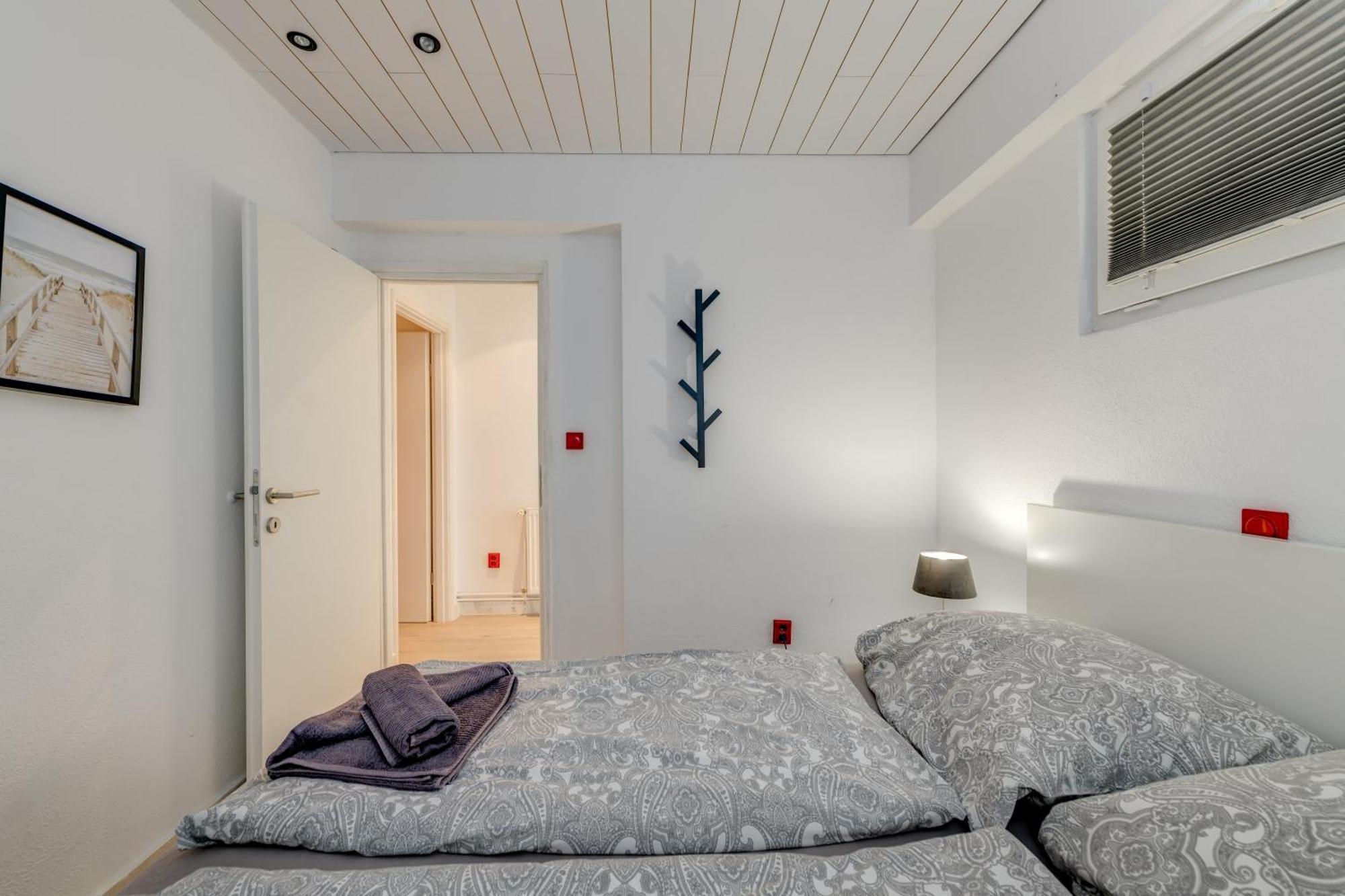 Apartments With Pool Vrdoljak Омиш Экстерьер фото